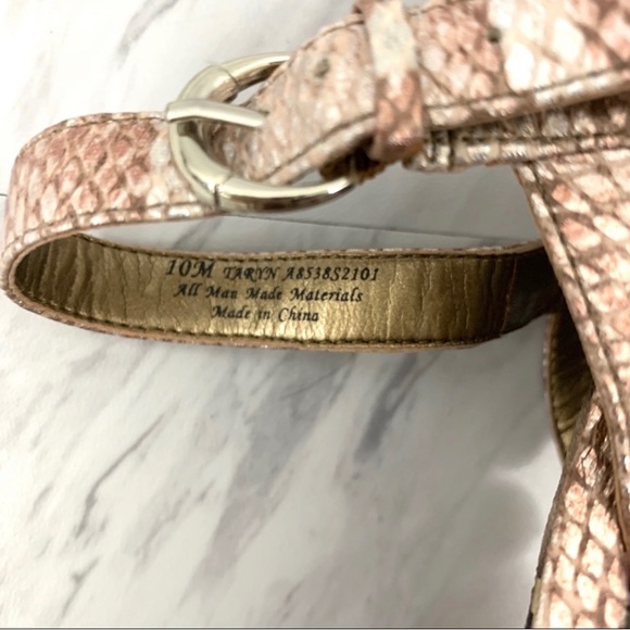 Sam Edelman- Taryn Metallic Rose Python heels - Picture 8 of 8